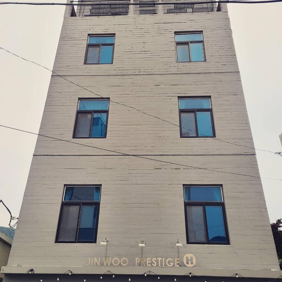 جيوجي Jinwoo Prestige Hotel المظهر الخارجي الصورة
